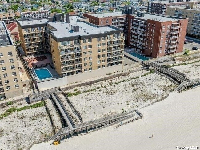 Foto del edificio - 650 Shore Rd