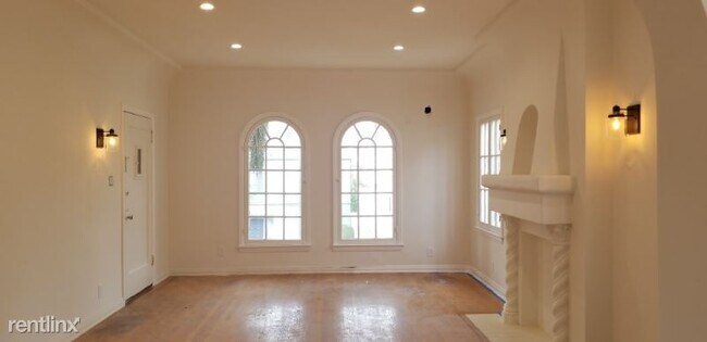 Foto del edificio - 441 1/2 N Genesee Ave