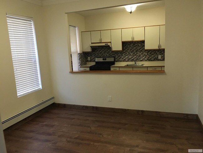 Building Photo - 2112 23rd Dr