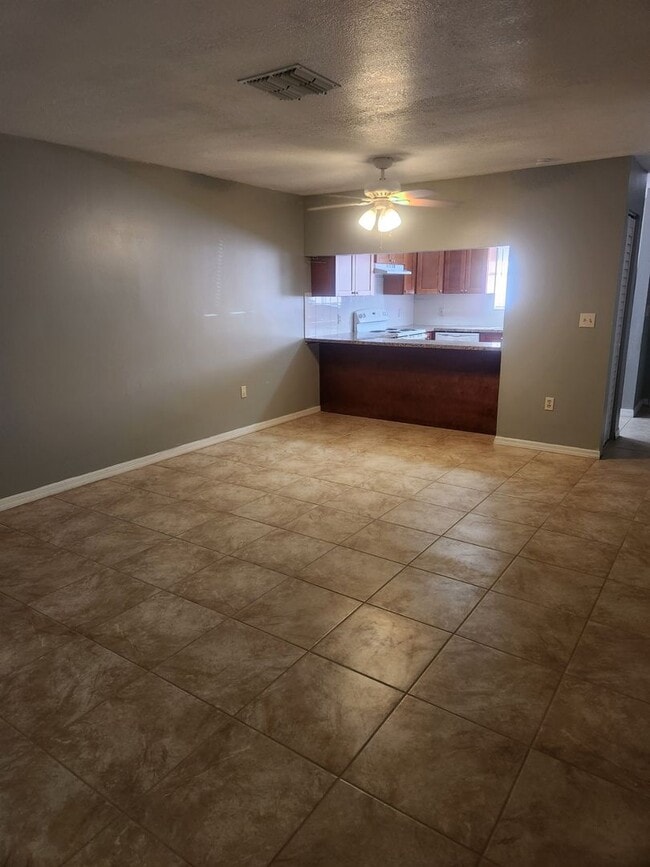 Photo - 2 Bedroom/2 Bath with rear lanai/porch are... Townhome