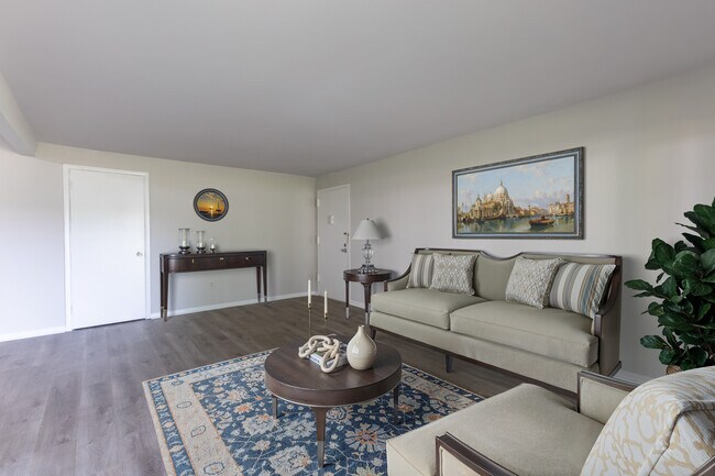 Foto del edificio - Waterside Village