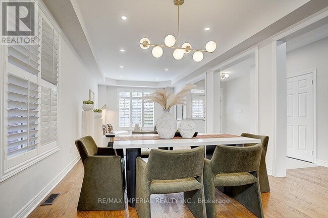 Building Photo - 4 Duke of Cornwall Dr