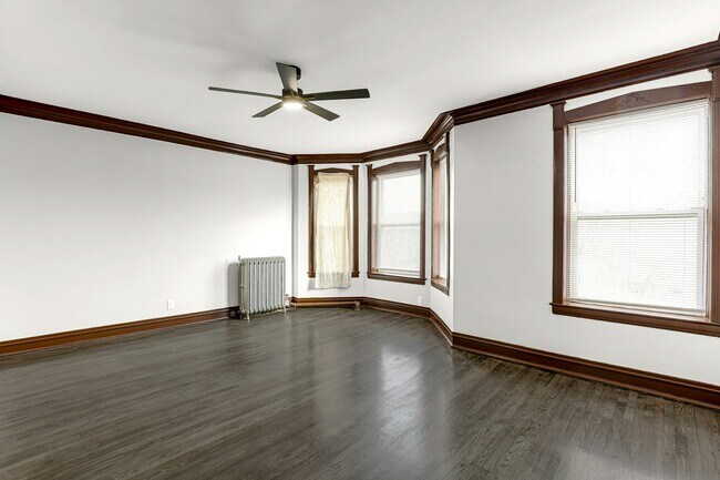 Foto del edificio - 6360 S Greenwood Ave