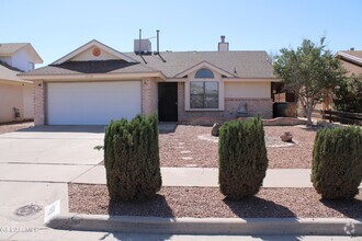 Building Photo - 1719 Bogart Pl