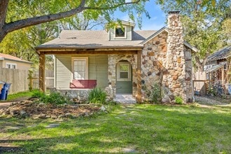 Building Photo - 2110 Oxford Ave