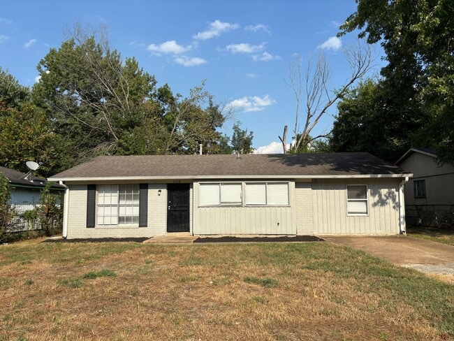 Building Photo - 5158 Breckenwood Dr