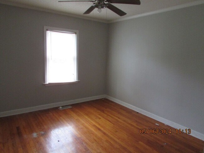 Building Photo - Appliances included