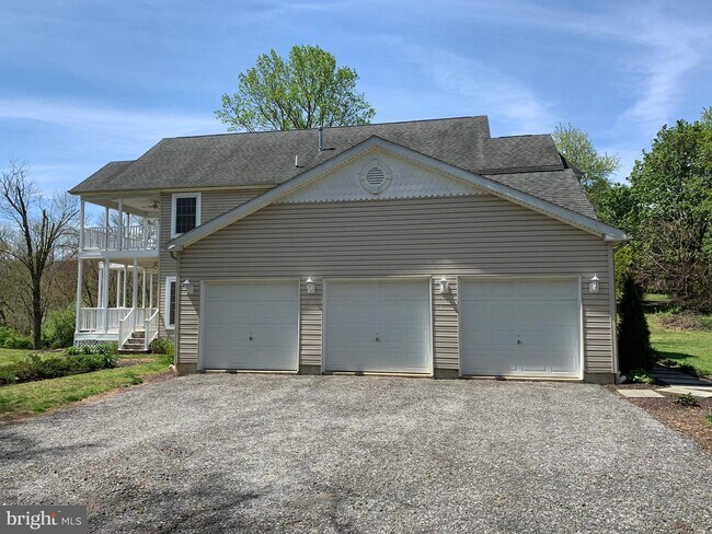 Building Photo - 148 Smithbridge Rd