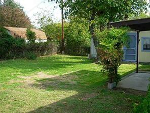 Primary Photo - 2105 Meadow Glen