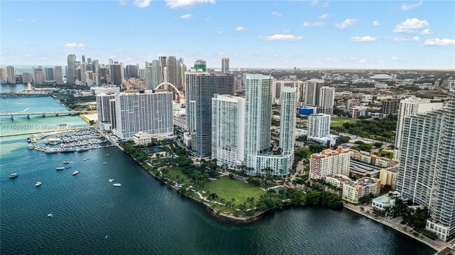 Foto del edificio - 1800 N Bayshore Dr