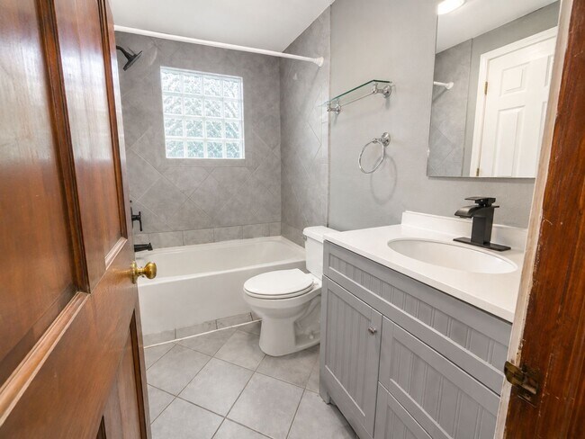 Foto del edificio - 2768 Glenny Ln