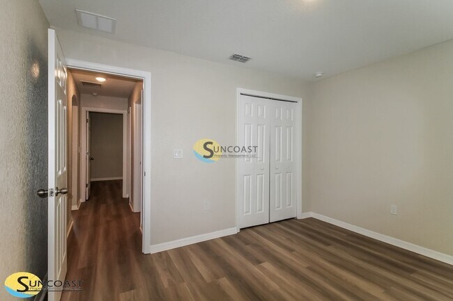 Foto del edificio - 57 Juniper Track