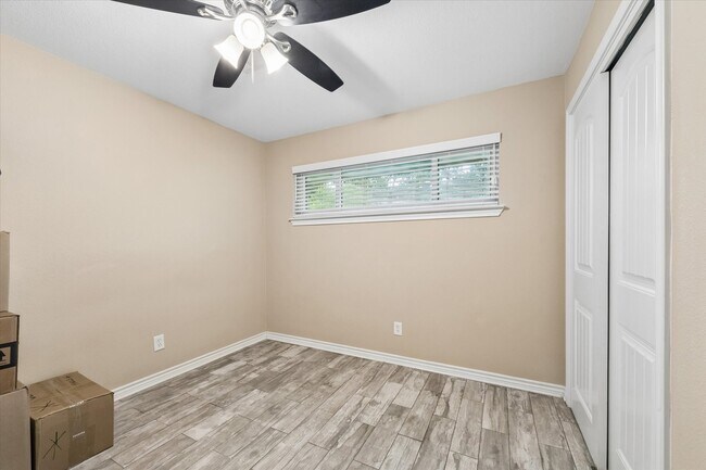Foto del edificio - 3711 Manor Ln
