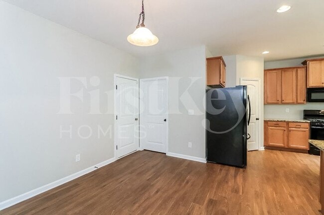 Building Photo - 405 Trail Finders Way