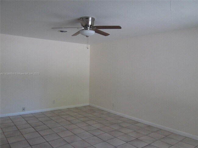 Foto del edificio - 4831 Bayview Dr