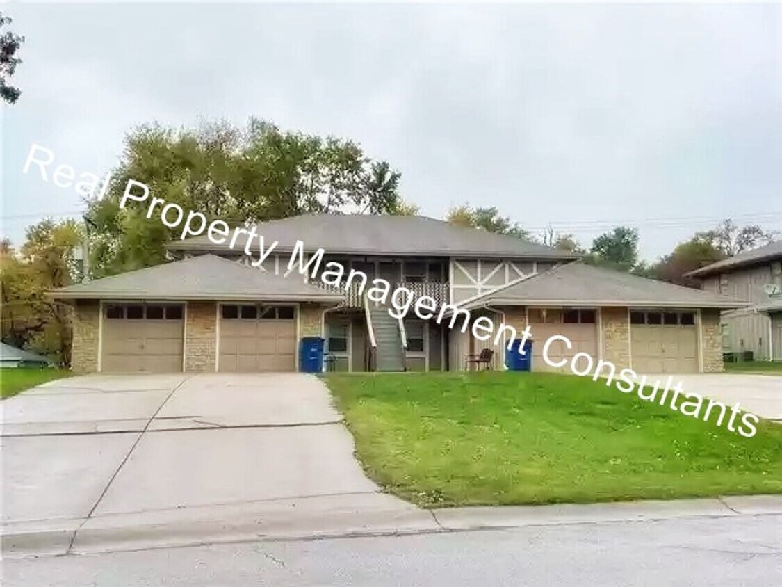 Primary Photo - 2 Bedroom with Garage & Private Balcony