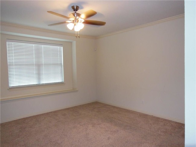 Foto del edificio - 6917 Sandshell Blvd