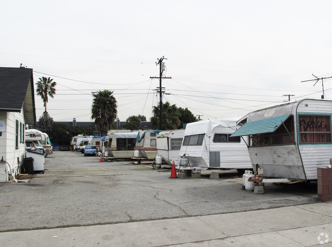 Foto del edificio - L R Trailer Park