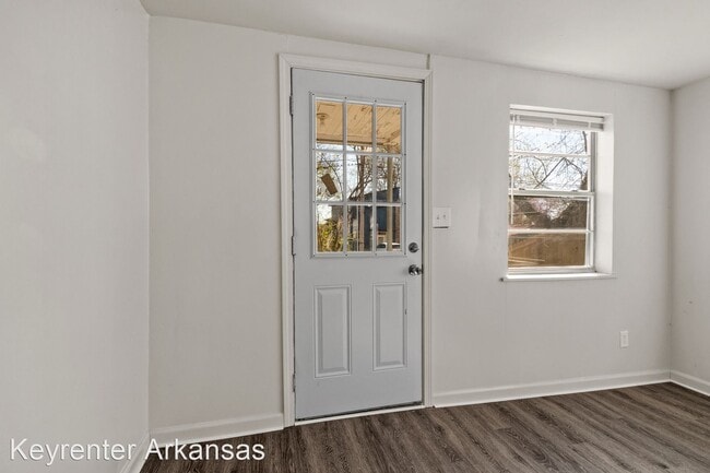 Foto del edificio - 3 br, 1 bath House - 1919 Ashwood Ave