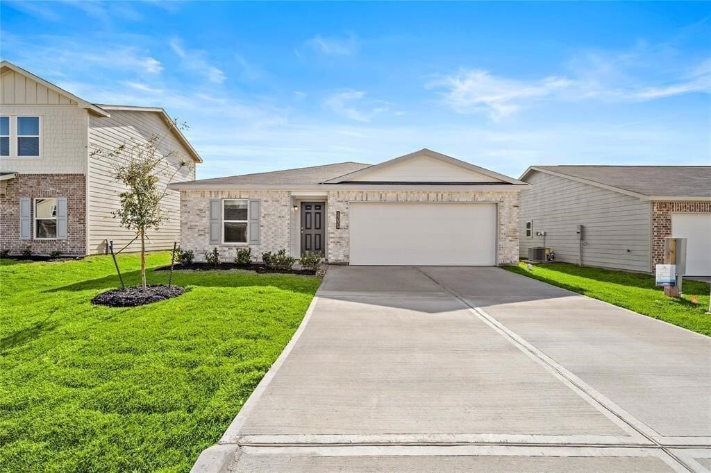 Primary Photo - 15549 Briar Forest Dr