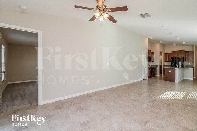 Foto del edificio - 5048 Brickwood Rise Dr
