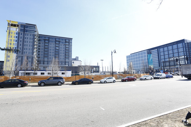 Building Photo - Alloy at Assembly Row