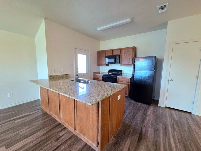 Foto del edificio - AVAILABLE NOW! (SECTION 8 ACCEPTED) 1 MONTH FREE