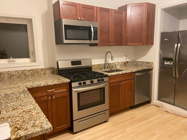 Foto del edificio - 2939 W Warren Blvd