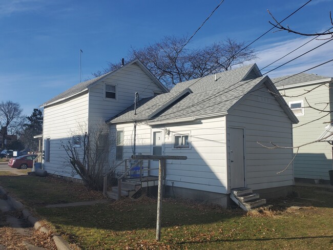 Building Photo - 131 N Court St