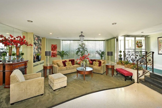 Foto del edificio - 504 Merrick Rd