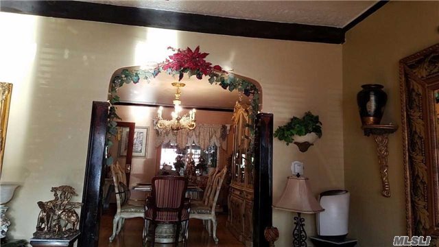 Foto del edificio - 88-19 Francis Lewis Blvd