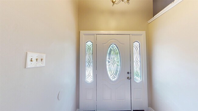 Foto del edificio - 2139 Middle Creek Dr