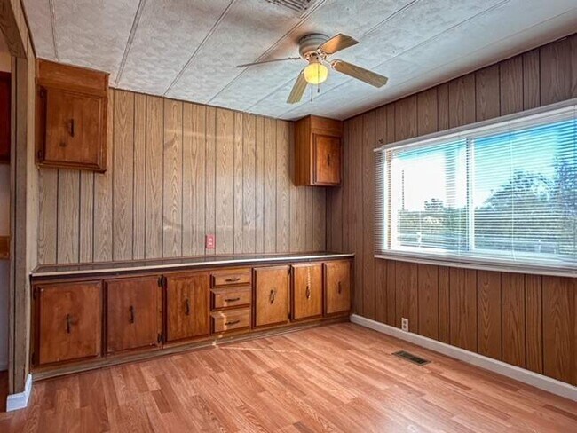 Building Photo - 3610 S Aldon Rd