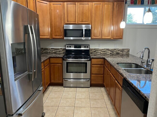 Photo - 20 SE 129th Ave House