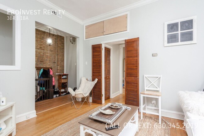 Foto del edificio - 2136 N Bissell St