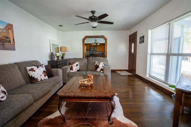 Foto del edificio - 5325 Sam Calloway Rd