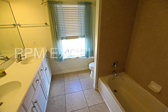 Building Photo - 11517 Dancing River Dr