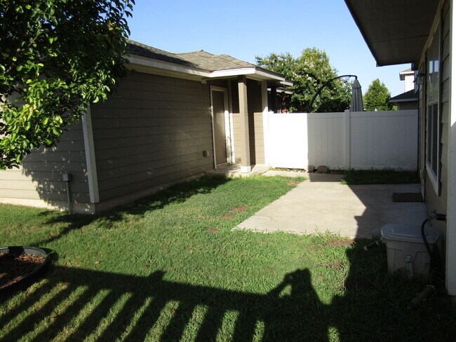 Foto del edificio - 408 N Cascades Ave