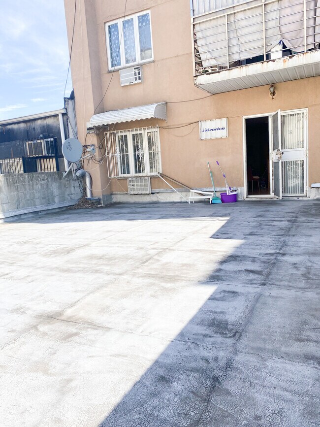 Building Photo - 4018 8th Ave