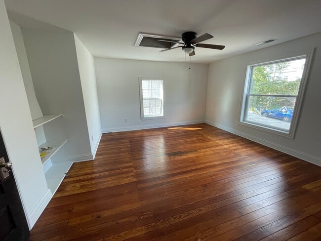 Building Photo - 112 W Hickman St