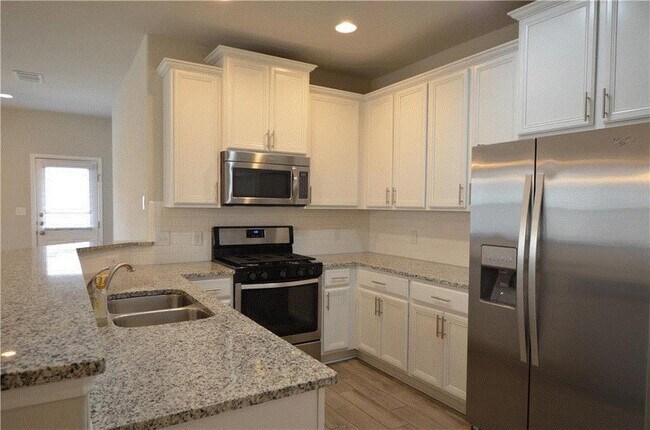 Foto del edificio - 2304 S Lakeline Blvd