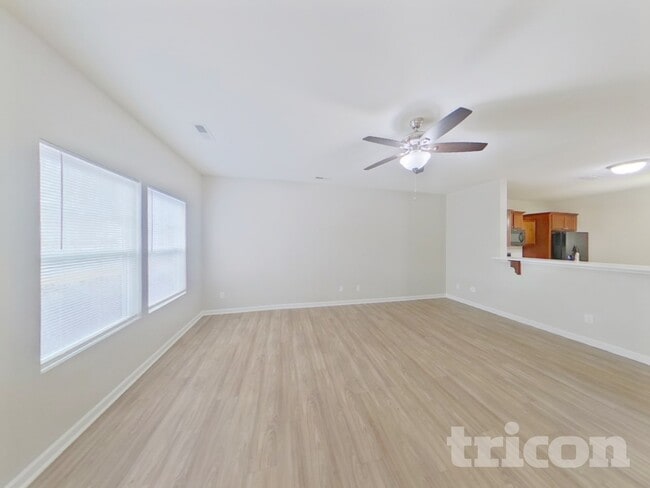 Foto del edificio - 2491 Marthas Ridge Dr