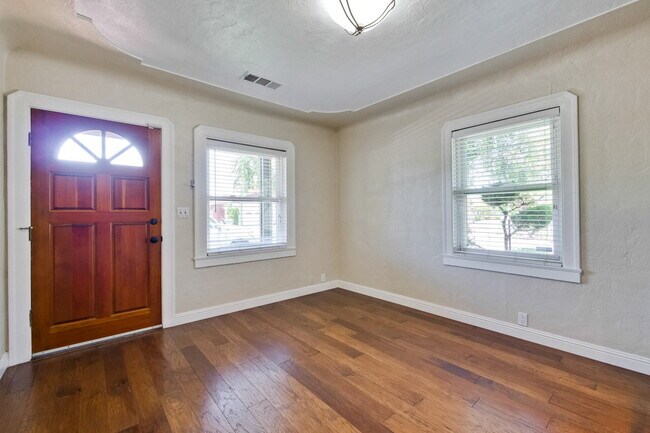 Foto del edificio - Cute and Cozy 1BR/1BA near downtown Sunnyvale