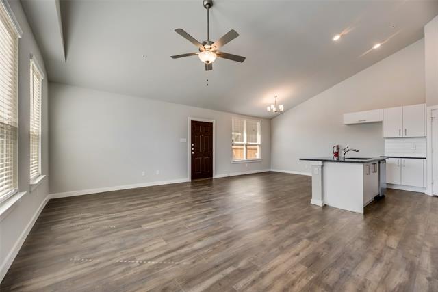 Building Photo - 657 Wheatfield Dr