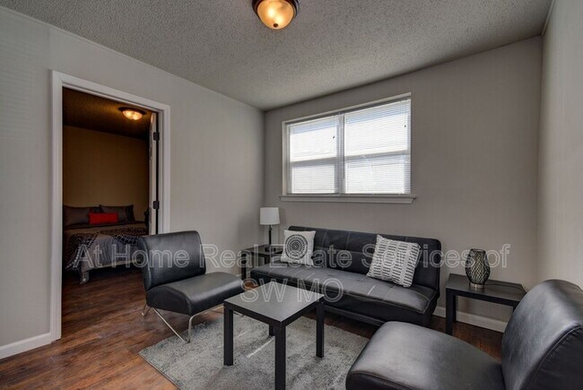 Foto del edificio - 920 S Campbell Ave