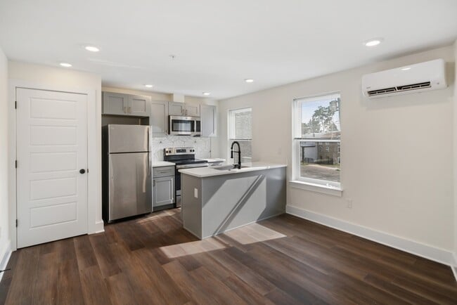 Photo - 7620 Ridge Ave Apartment