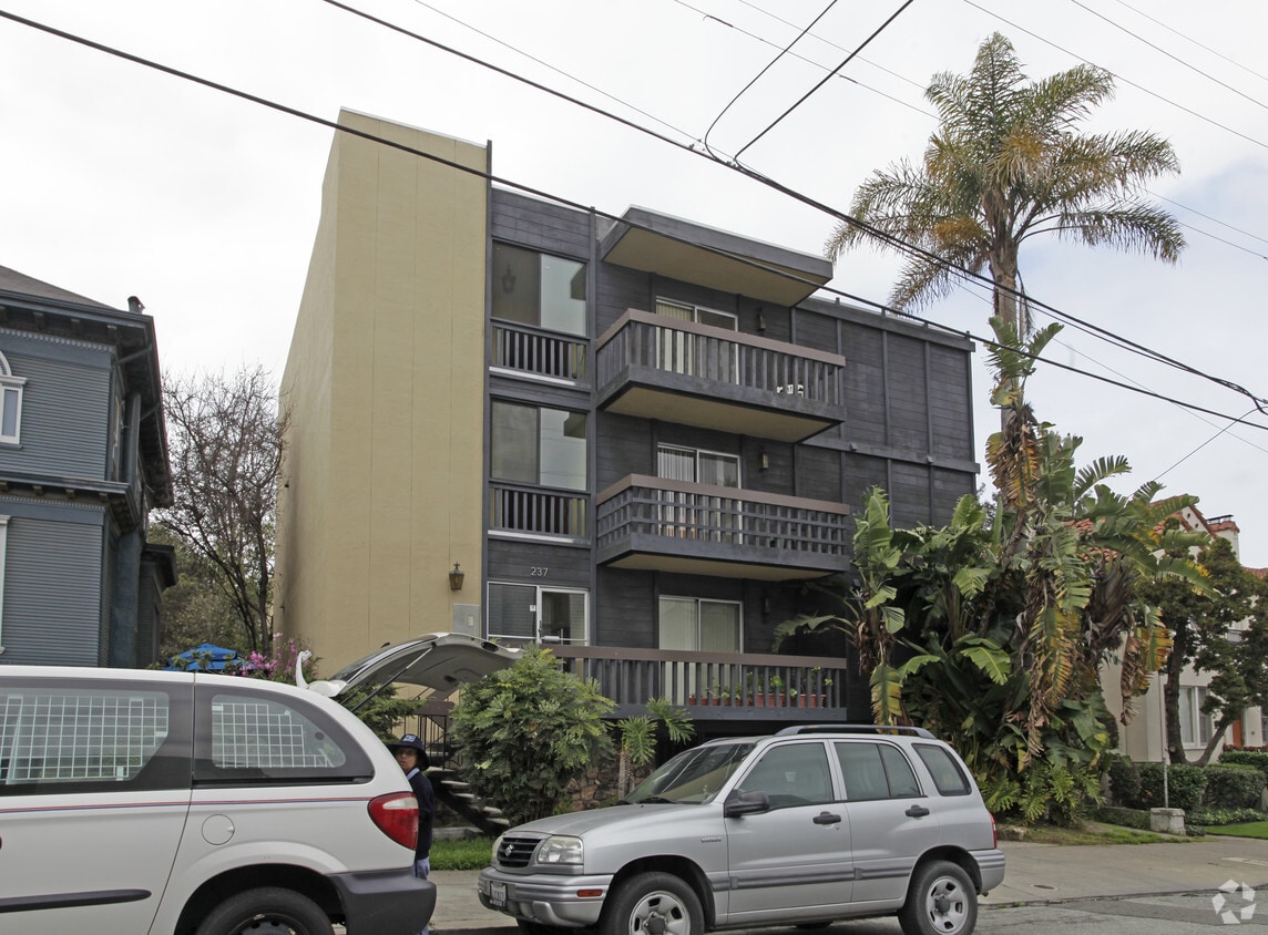 Building Photo - 237 Wayne Ave