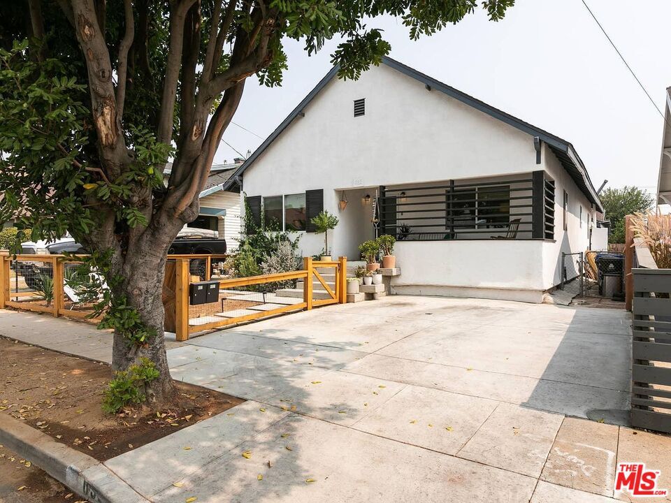 Foto principal - 632 S Evergreen Ave