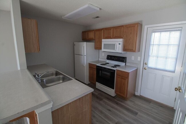 Foto del edificio - 2533 Northampton Dr