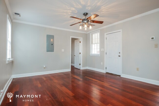 Foto del edificio - 3-Bedroom Minutes from King St